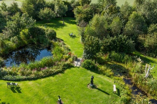 Keramiektuin galerie Harwi - Fietswandelvakantie.nl